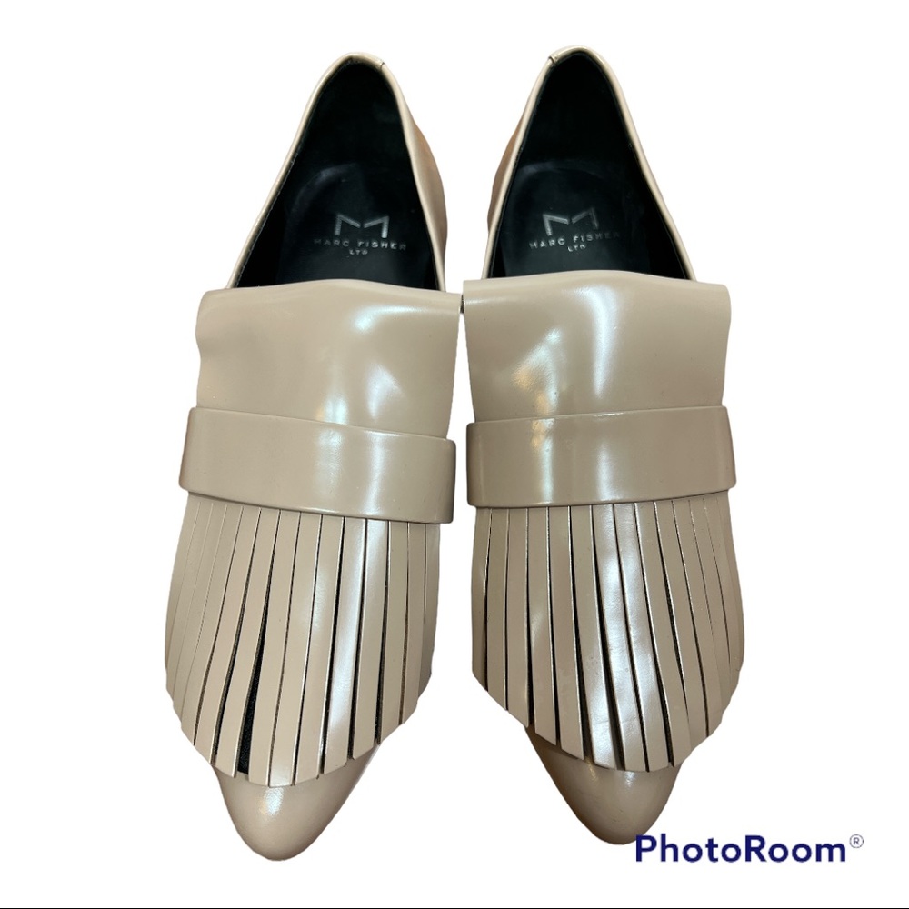 Marc Fisher Nude Kiltie Loafers Sz 5.5 M